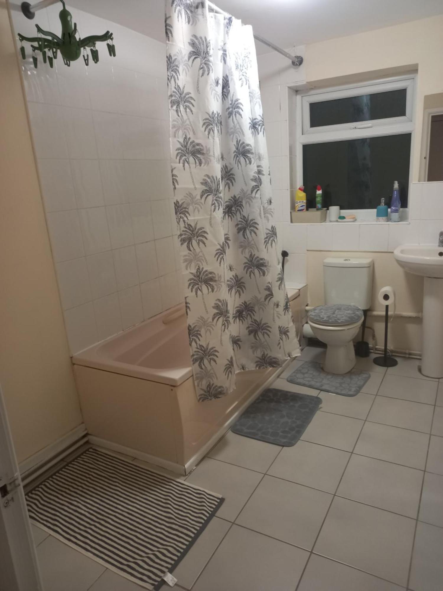 Cosy In Nuthall Nottingham *